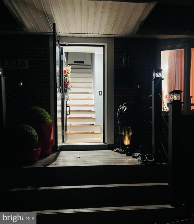 Building Photo - 2326 Fairview St