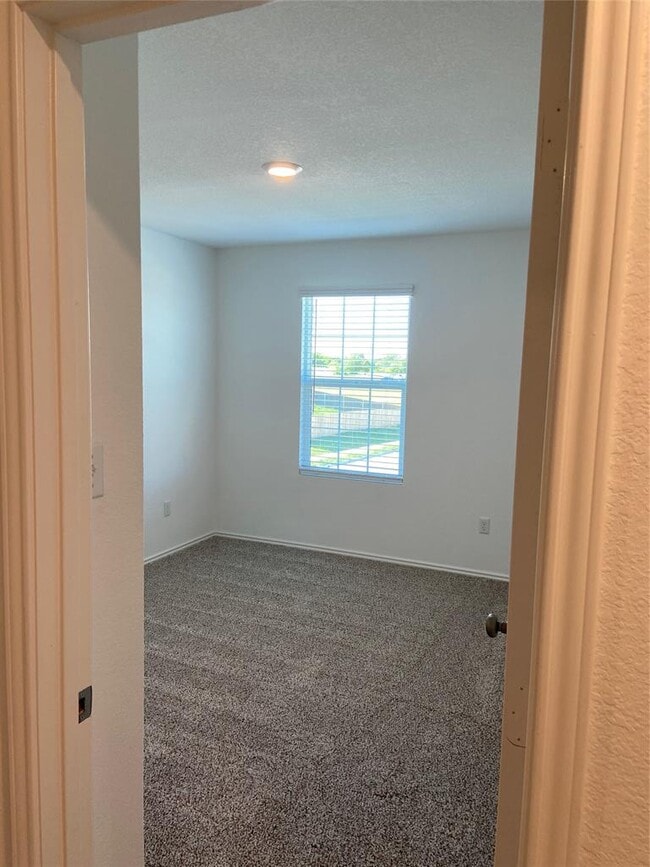 Building Photo - 3301 Dusted Daisy St