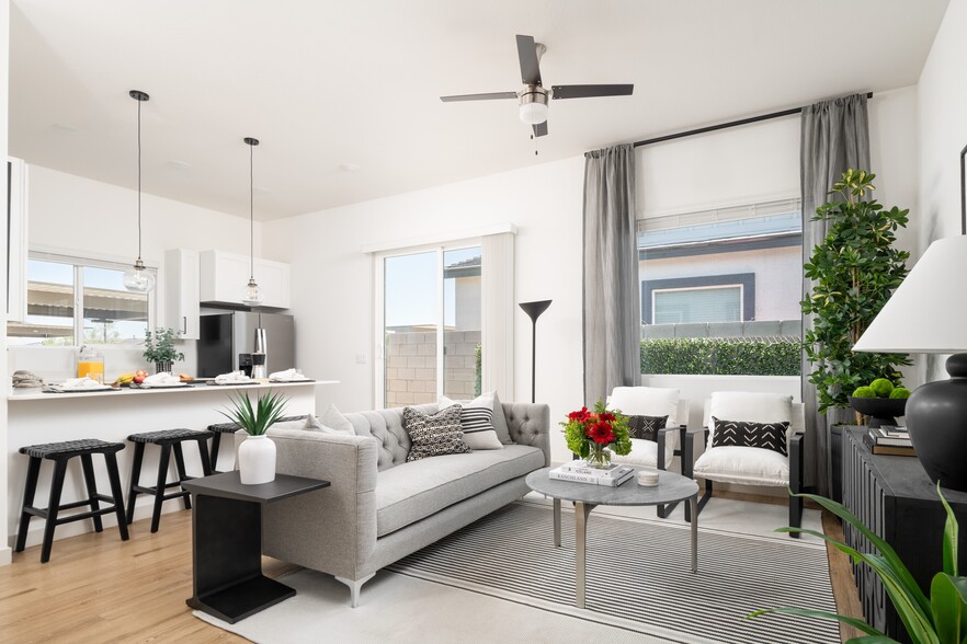 Building Photo - The Bungalows on Honeysuckle