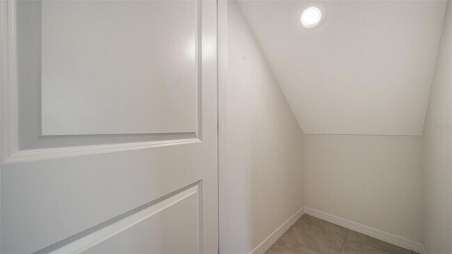 Building Photo - 12728 Lateral Root Dr
