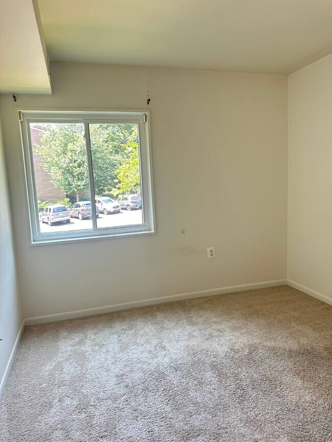 Building Photo - Spacious 2 bed 2 bath condo in Reston!