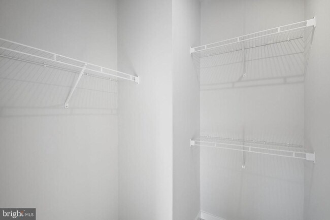 Building Photo - 1017 Venifena Terrace SE