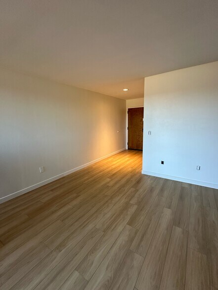 Building Photo - 8828 Pershing Dr