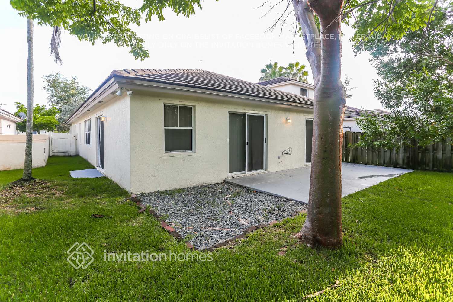 Building Photo - 7333 NW 1st Manor