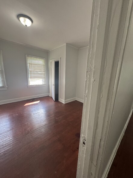 Building Photo - 529 Fulton Ave SW