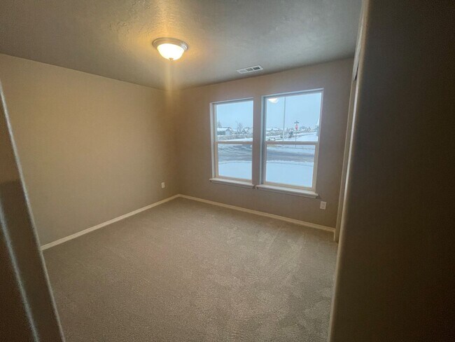 Building Photo - West Valley Home with Underground Sprinkle...