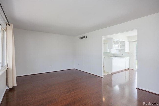 Building Photo - 1717 Nakota Rd