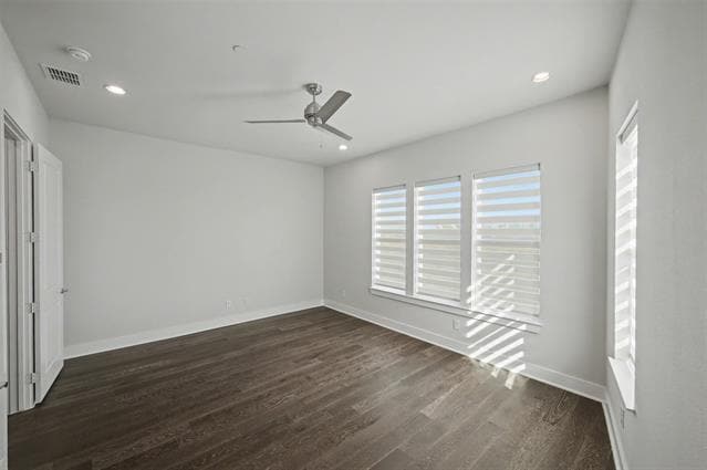 Building Photo - 381 E Greenbriar Ln