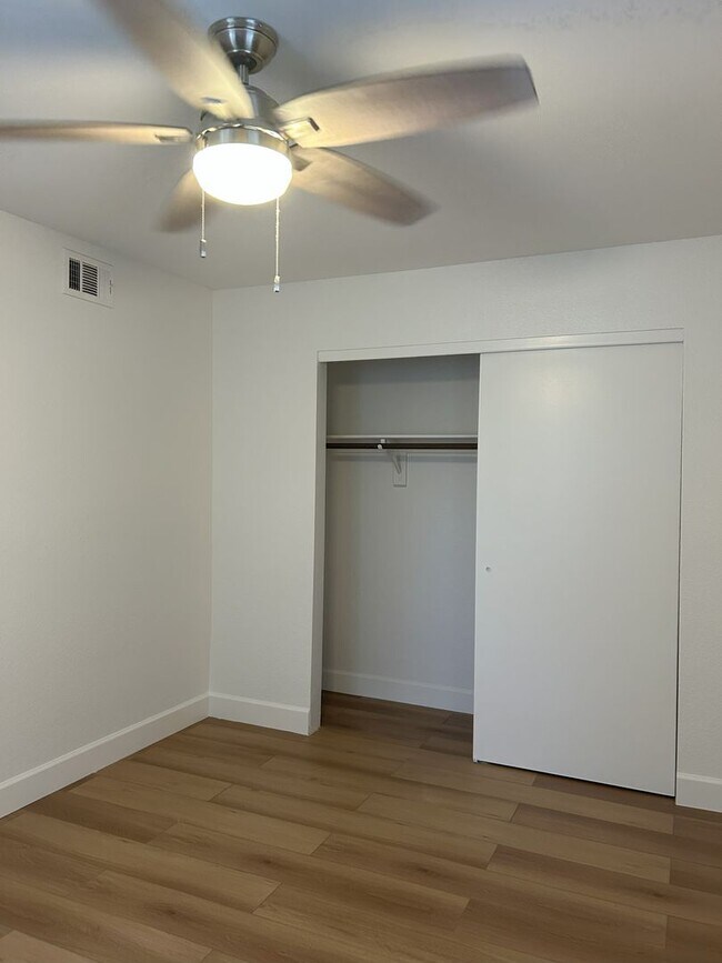 Building Photo - 2 Bedroom/2 bath Condo in the Mission de L...