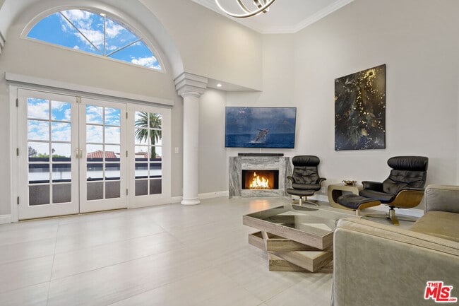 Building Photo - 10627 Ashton Ave