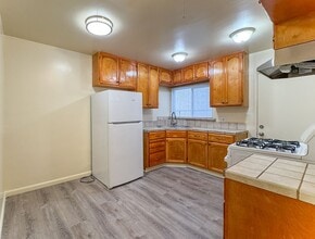 Building Photo - 4253 1/2 S Centinela Ave-