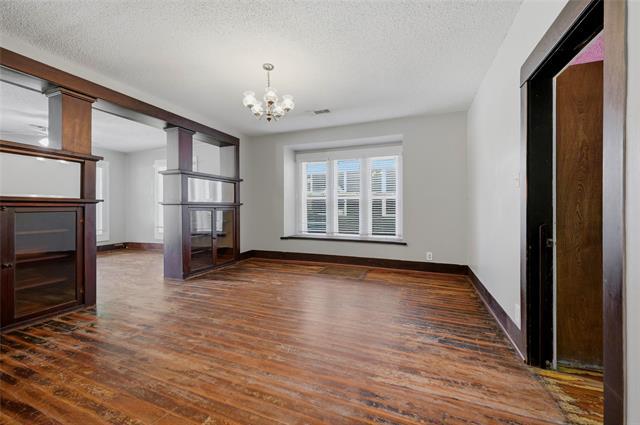 Building Photo - 529 E Woodard St