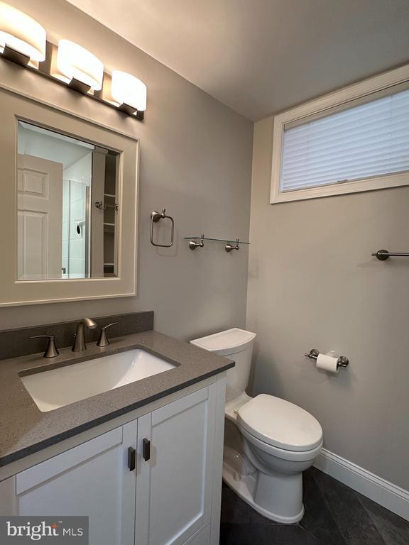 Building Photo - 6731 Crest Pl