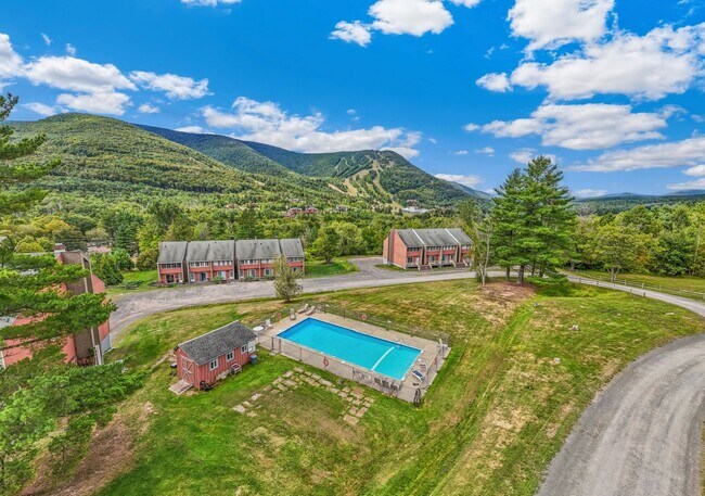 Building Photo - Charming 3BR House in Hunter