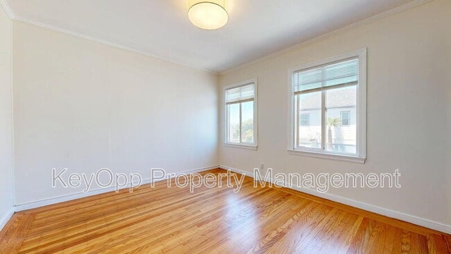 Building Photo - 95 Getz St