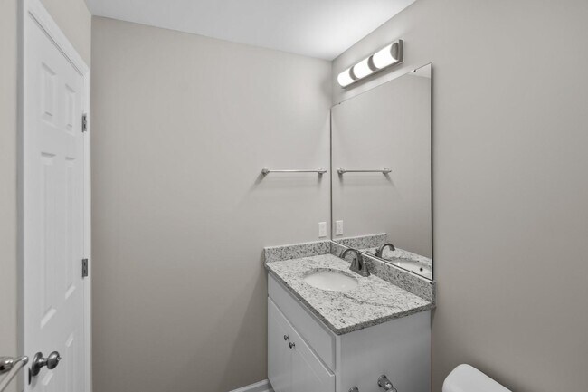 Building Photo - 1240 Cross Creek Cir