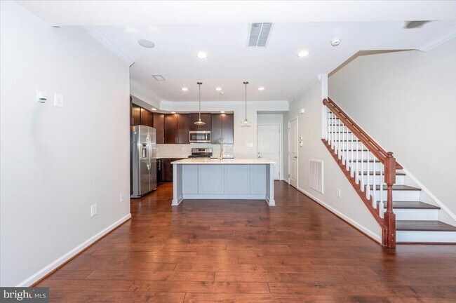 Building Photo - 5059 Small Gains Wy