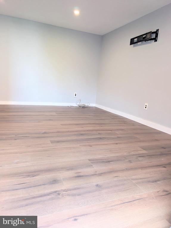 Building Photo - 3746 S Hereford Ln