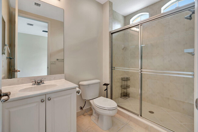 Building Photo - 2562 Gardens Pkwy