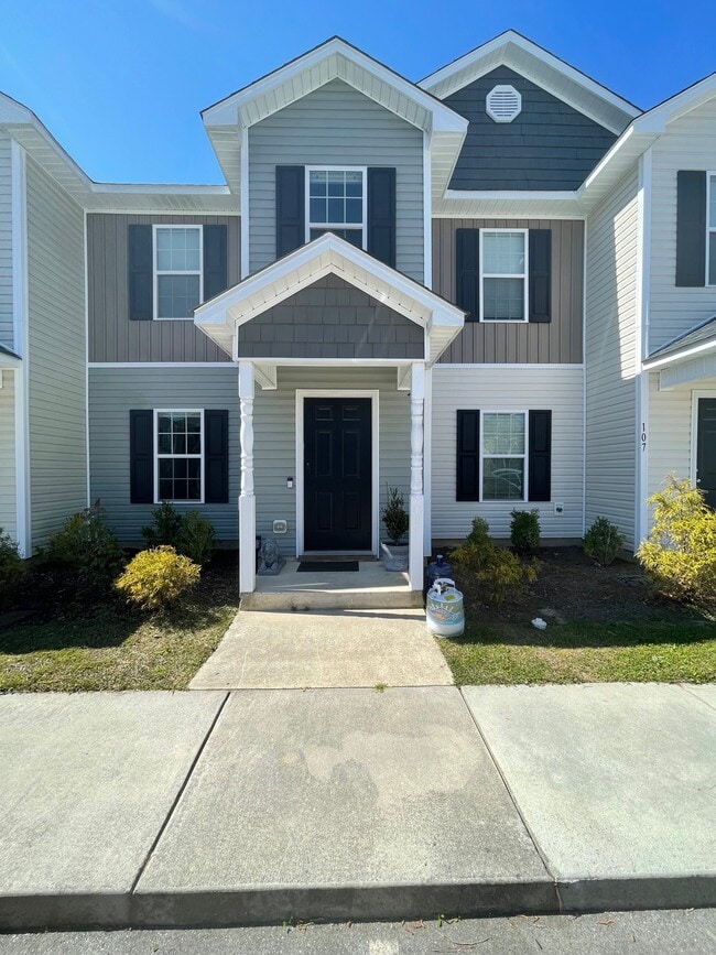 Building Photo - 105 W Murrow Ln