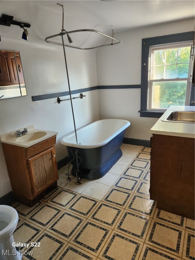 Building Photo - 17628 Winslow Rd