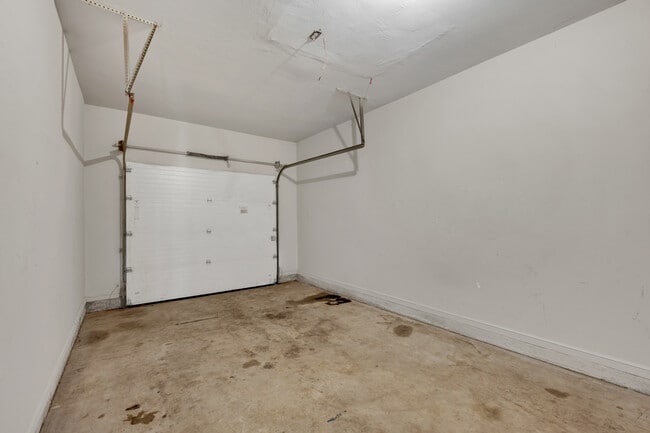 Building Photo - 14 NE 7th St