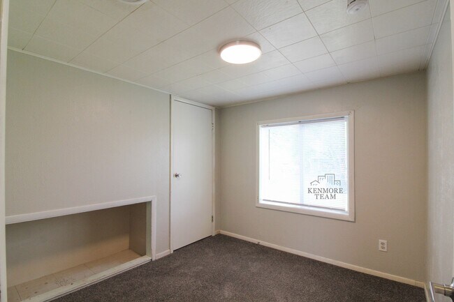 Building Photo - 3 Bedroom, 1 Bath Home in Central Richland