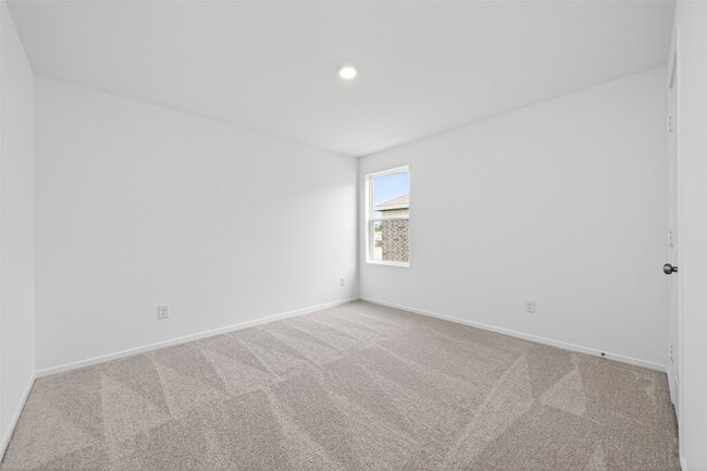 Building Photo - 6273 Alder Crk Dr