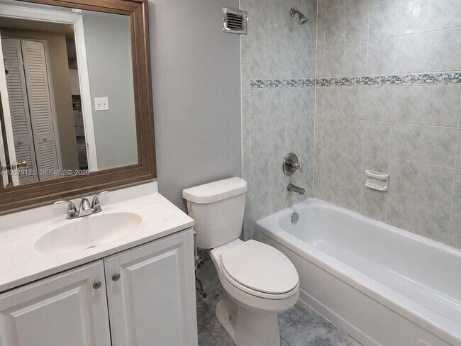 Building Photo - 3360 Spanish Moss Terrace