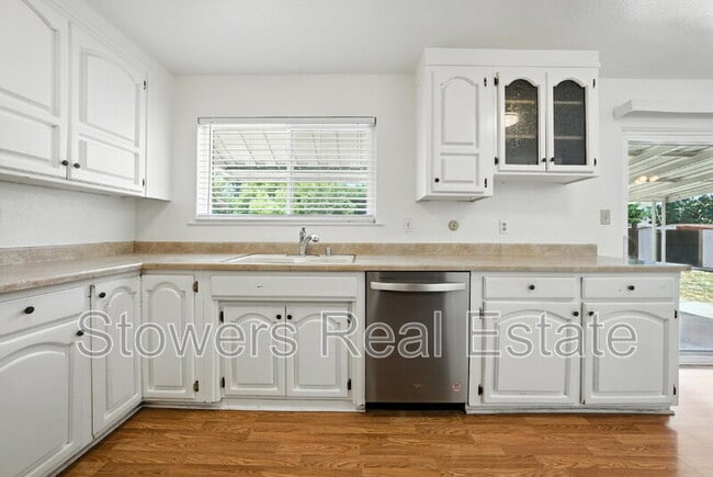 Building Photo - 7284 Brighton Dr