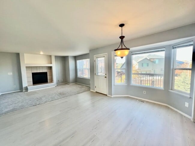 Building Photo - Stunning 4 bedroom home in Claremont Ranch!