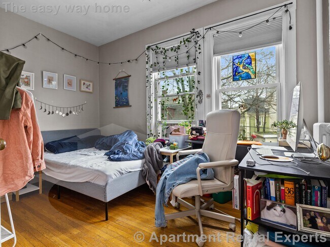 Building Photo - 3 Kinnaird St