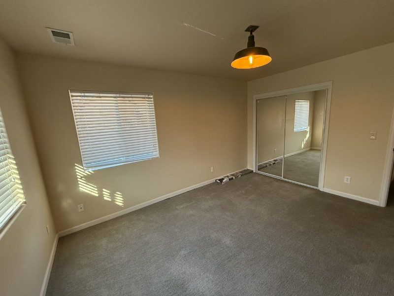 Building Photo - 578 Lind Ave