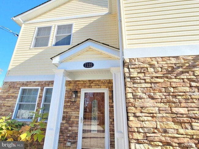 Building Photo - 7122 Oak Ridge Rd