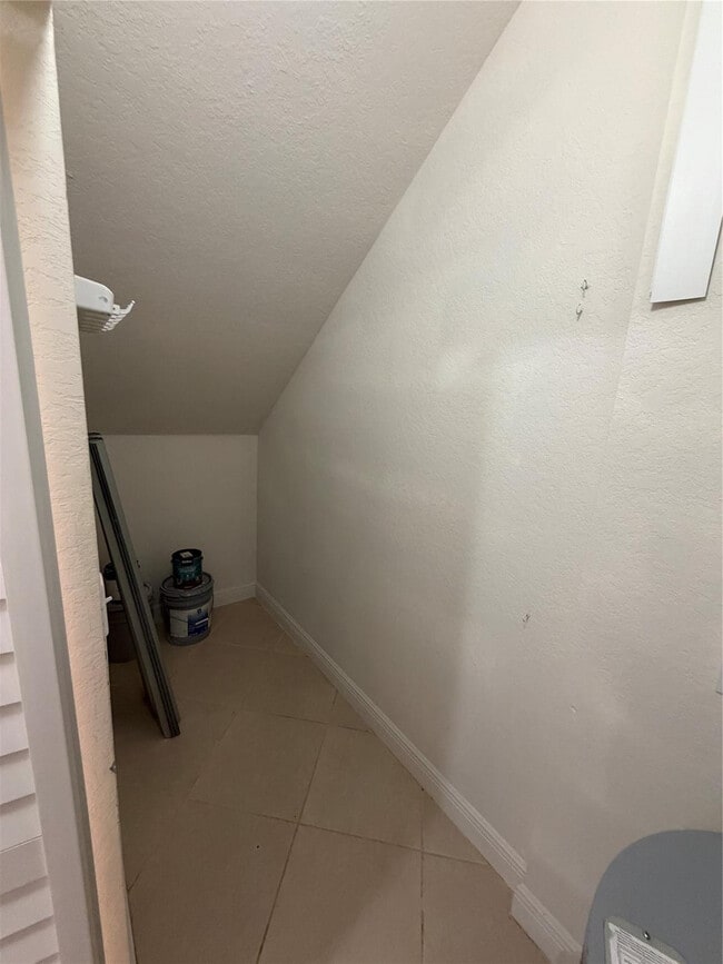 Building Photo - 3340 Palomino Dr