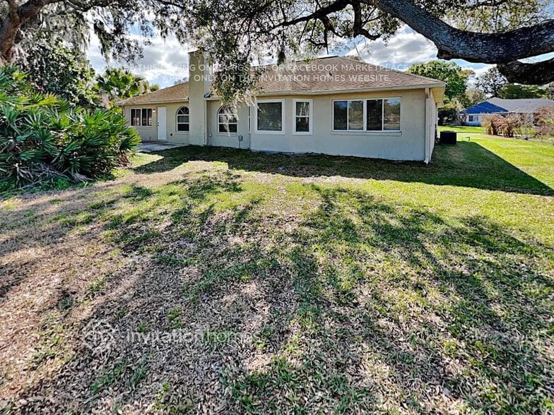 Building Photo - 6169 Half Moon Dr