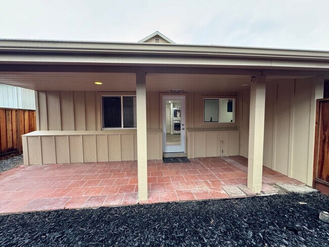 Building Photo - 310 Hansbery Way