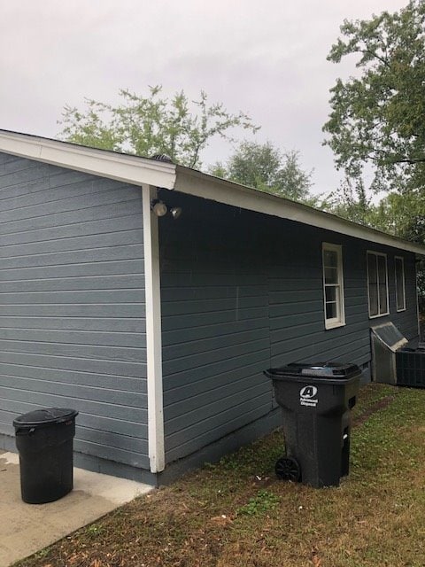 Building Photo - 1705 4th Pl NW