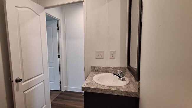 Building Photo - 1190 S Mojave Rd