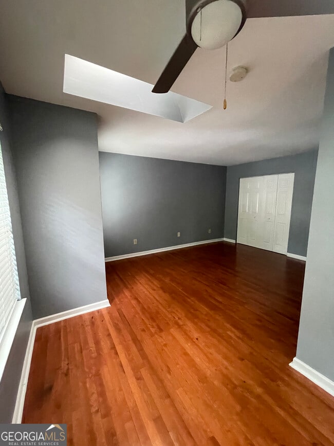 Building Photo - 2213 Huntingdon Chase