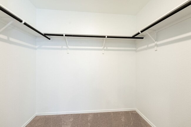 Building Photo - Charming Sunlit 4-Bedroom 2-Bathroom Home!