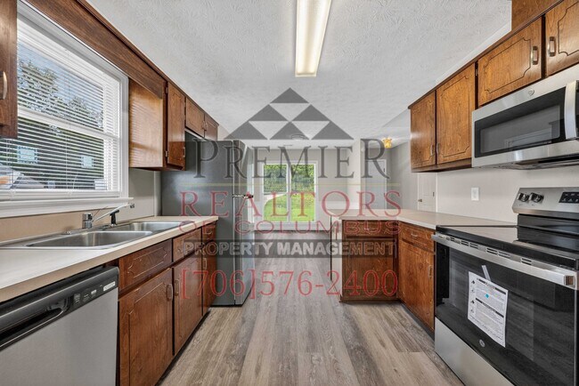 Building Photo - 6788 Mitchell Ridge Dr
