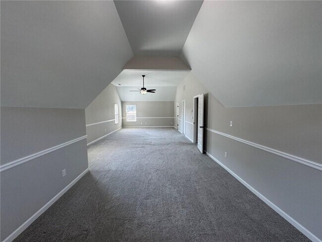 Building Photo - 6135 Stillwood Ln