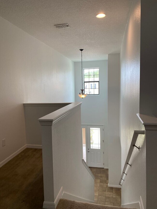Building Photo - GORGEOUS WINDERMERE TERRACE  MONTH WITH LA...