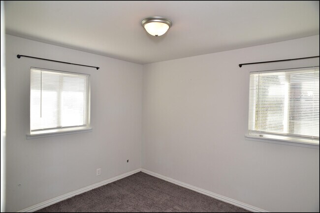 Building Photo - 3600 Volcanic Ave