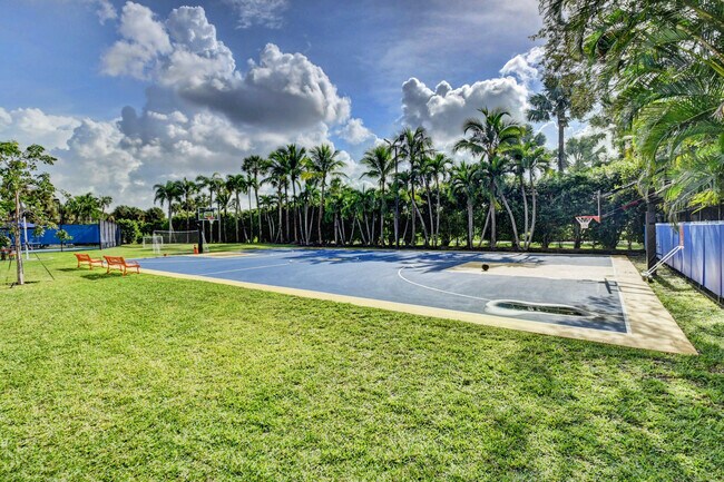 Building Photo - 7369 Orangewood Ln