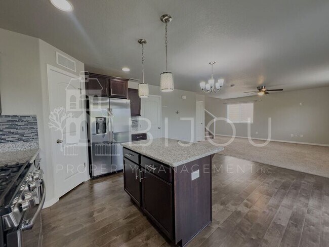 Building Photo - 7458 Primavera Ln
