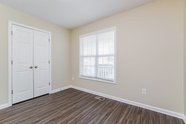 Building Photo - 68 Bent Creek Ct