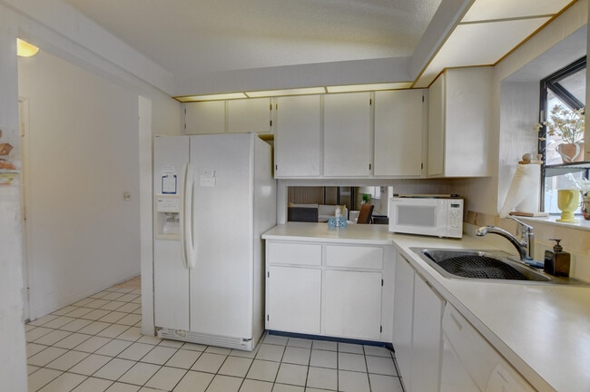 Building Photo - 8089 Springtree Rd