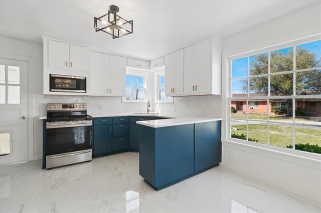 Building Photo - 602 W Pecan St